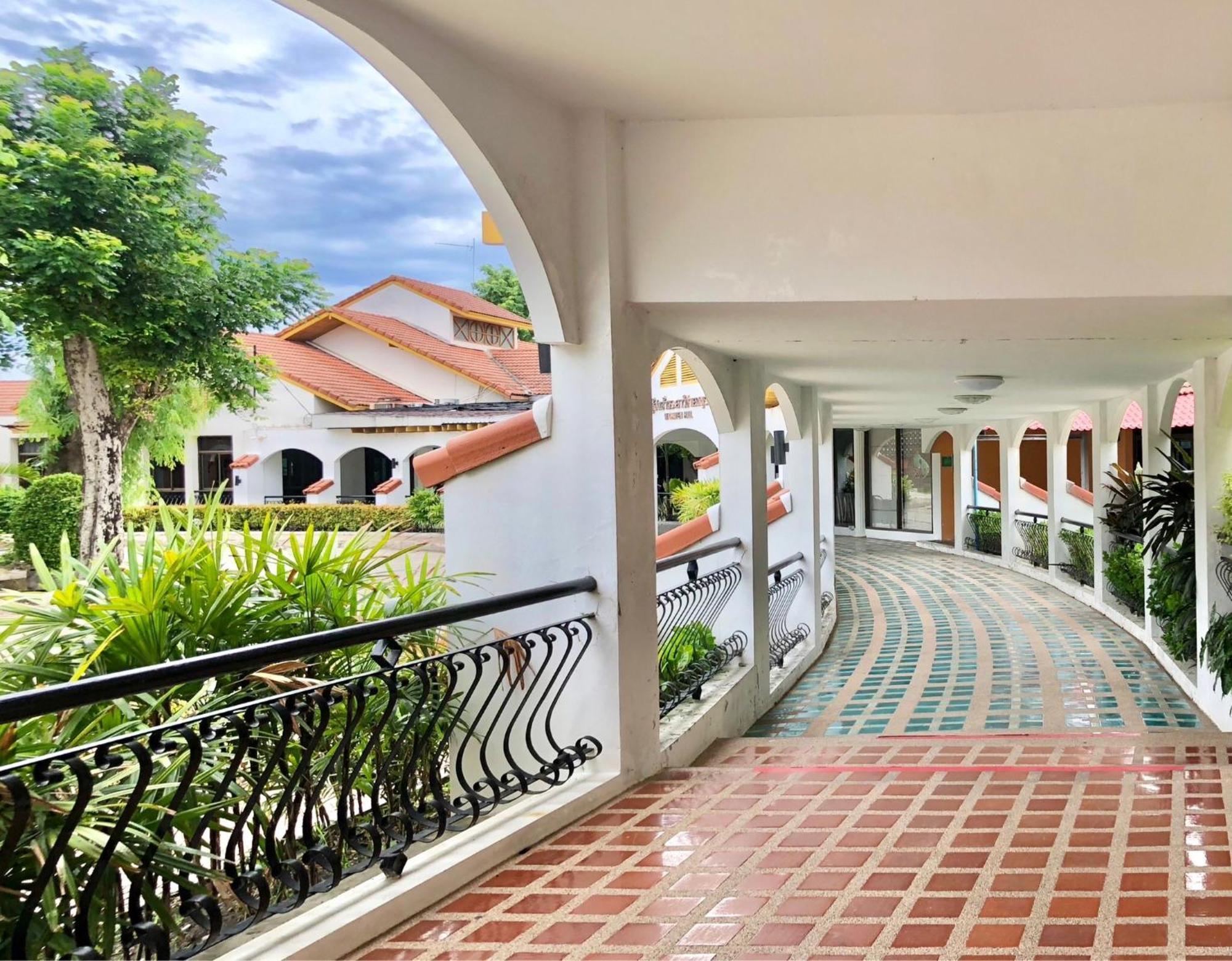 Dad D Resort By Lopburi Inn Resort Exterior foto